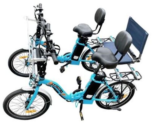 Family bicycle built from 2 ebikes in quadricycle formation